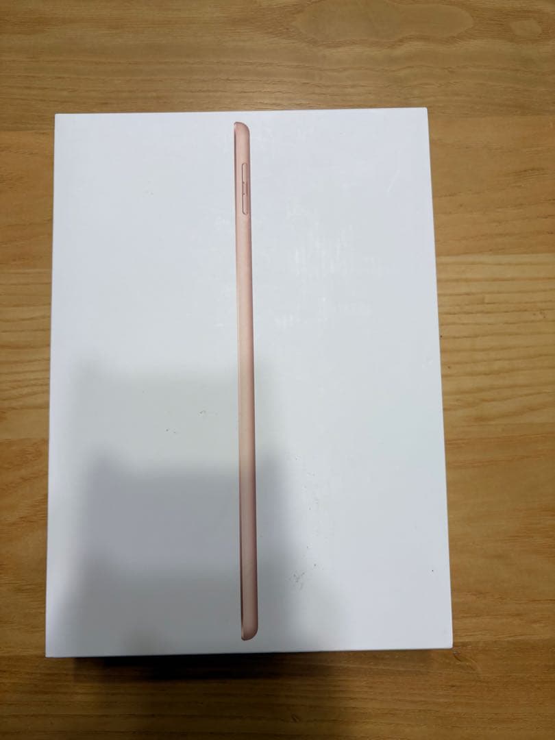 iPad9.7 第6世代 Wi-fi+Cellular 32GB GOLD
