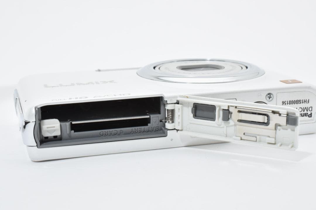 パナソニック　Panasonic LUMIX DMC-FX77 ホワイト