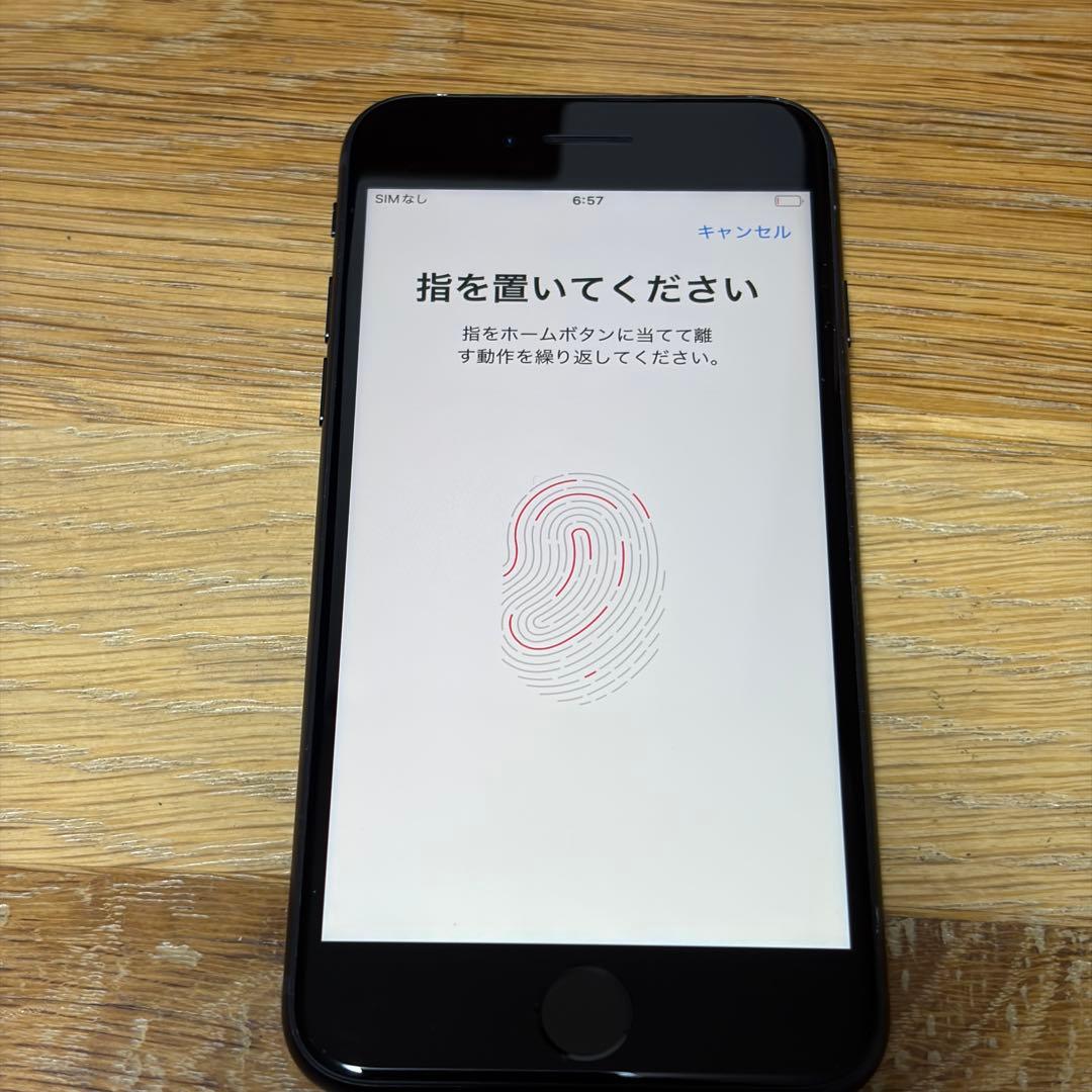 ぶ*ん様 バッテリー新品　iPhoneSE第3世代64GB SIMフリー　美品