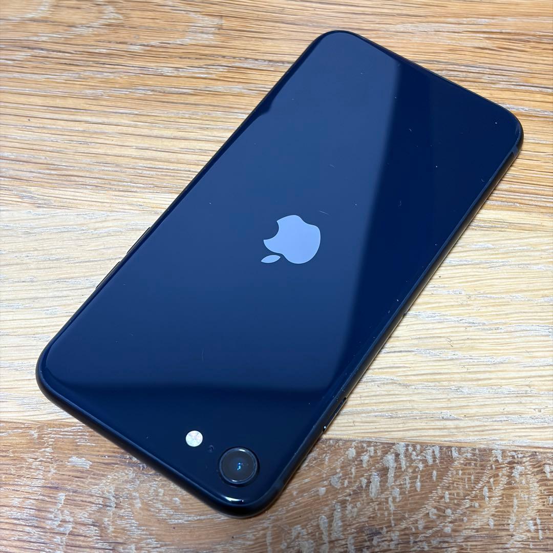 ぶ*ん様 バッテリー新品　iPhoneSE第3世代64GB SIMフリー　美品