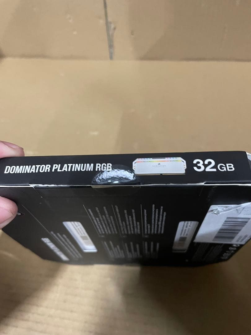 メモリー Corsair Dominator RGB DDR4 2x16GB3600MHz