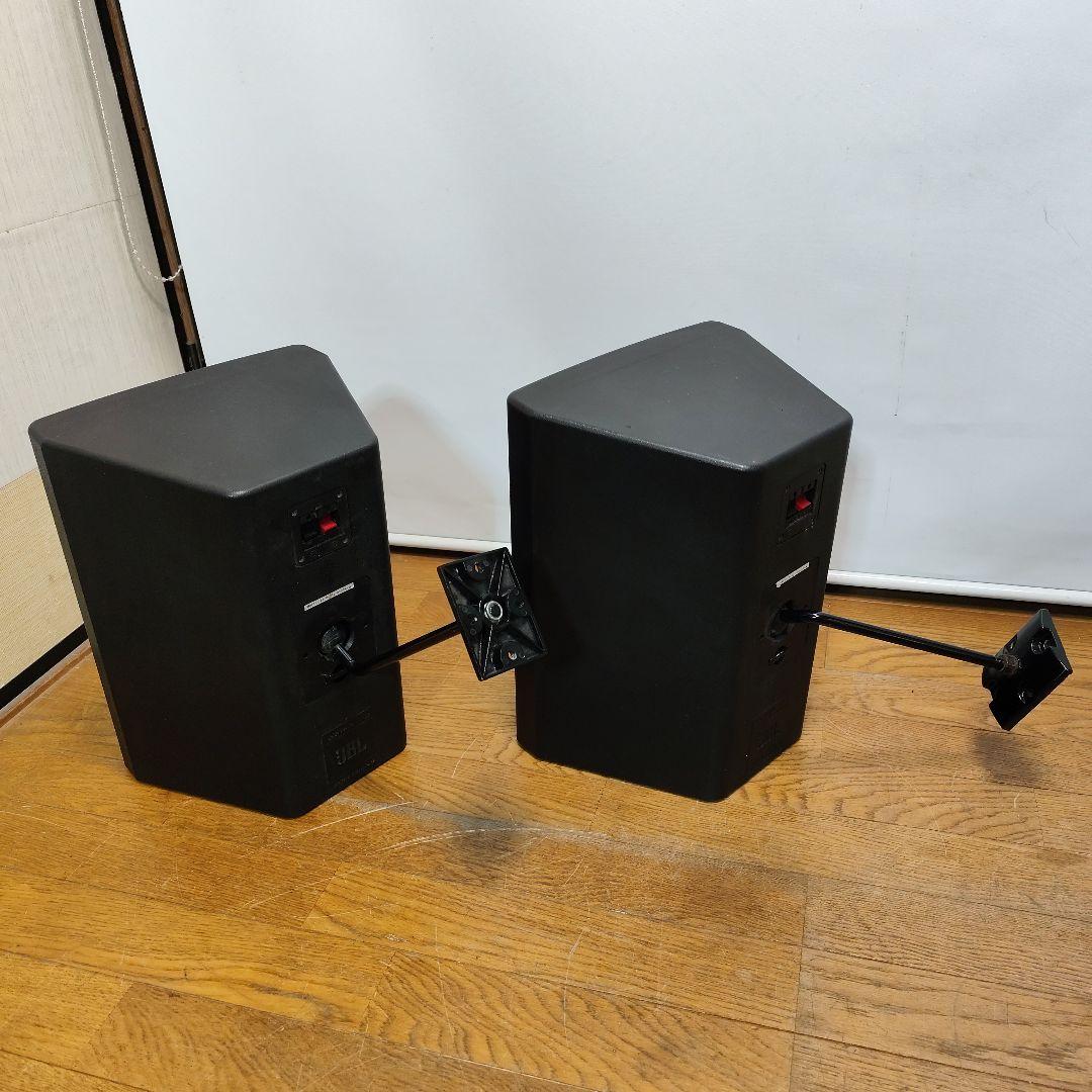 JBL スピーカー コントロール28 吊り金具付き。