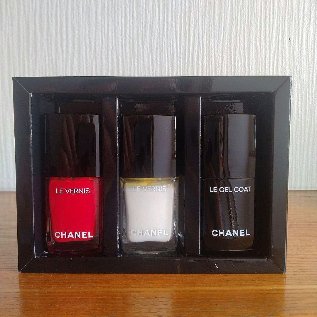 【極美品】CHANELネイルカラー＆ネイルステッカーセット