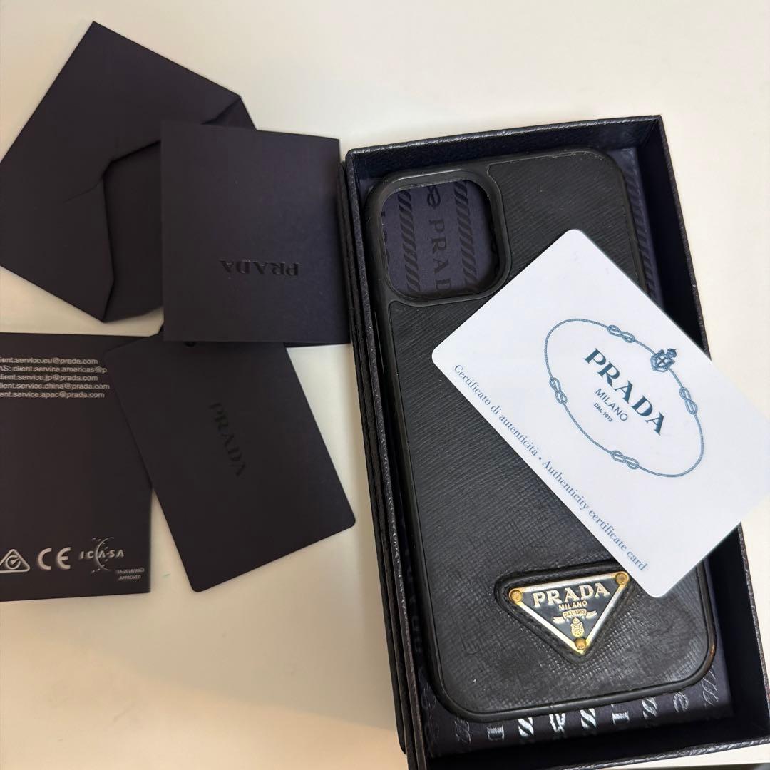 正規品 PRADA iPhone12 レザー スマホケース ブラック