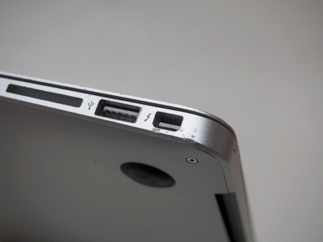 MacBook本体 Sequoia Win11 MacBookAir 2015 13\" 8G/128