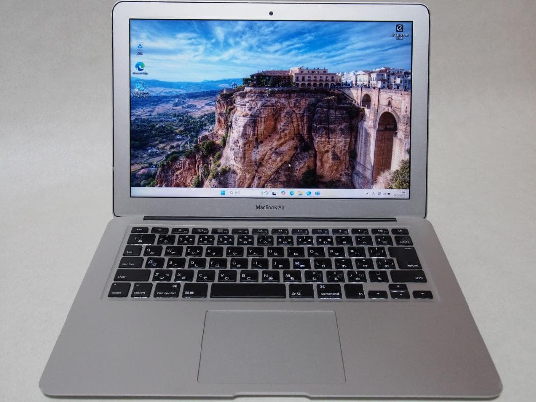MacBook本体 Sequoia Win11 MacBookAir 2015 13\" 8G/128