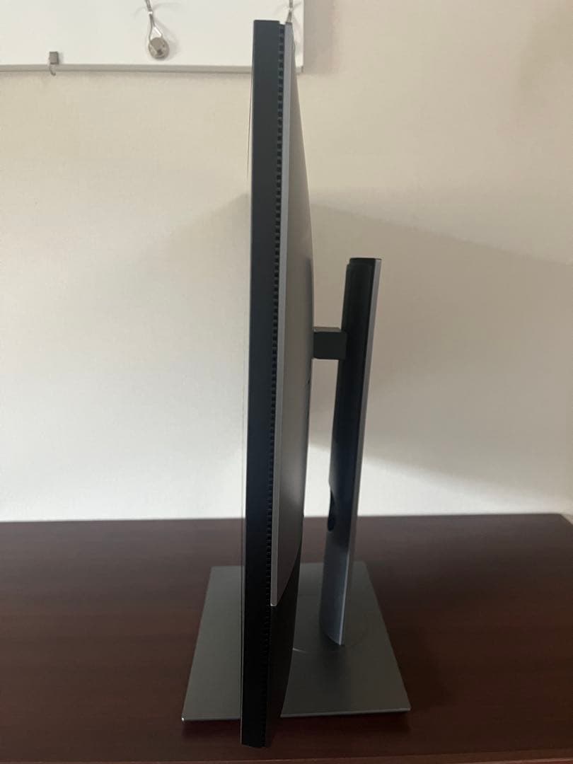 DELL U2520Dのみ
