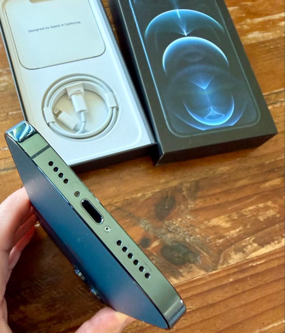 Apple iPhone 12 Pro max 256GB バッテリー100%
