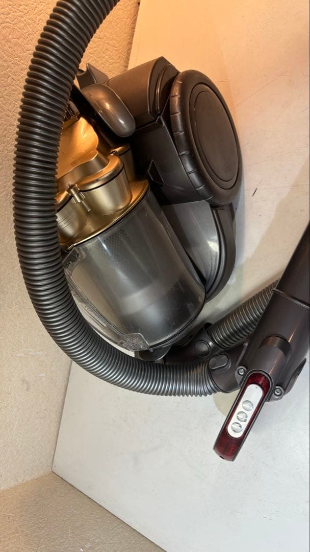 d*o様 dyson DC12 dサイクロンクリーナー 掃除機 PLUS