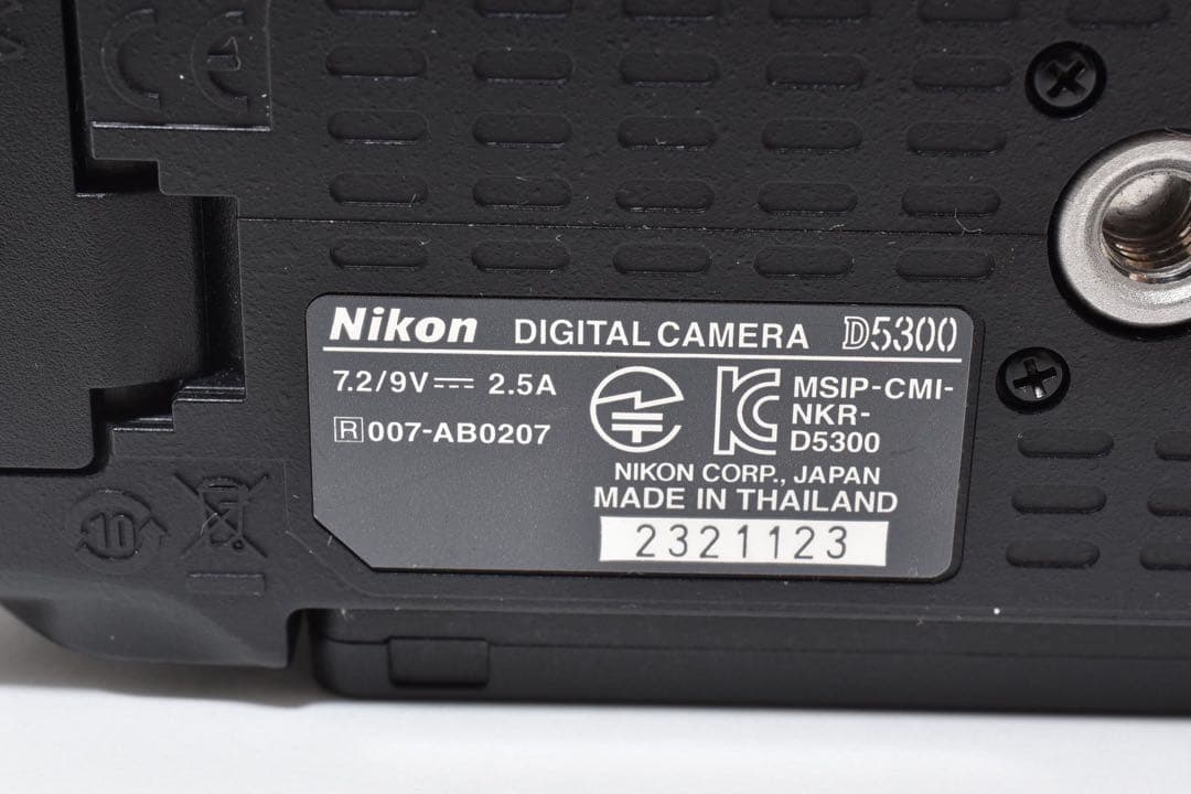 ✨Nikon D5300✨一眼レフ レンズキット　Wi-Fi搭載 ショット数少❤️