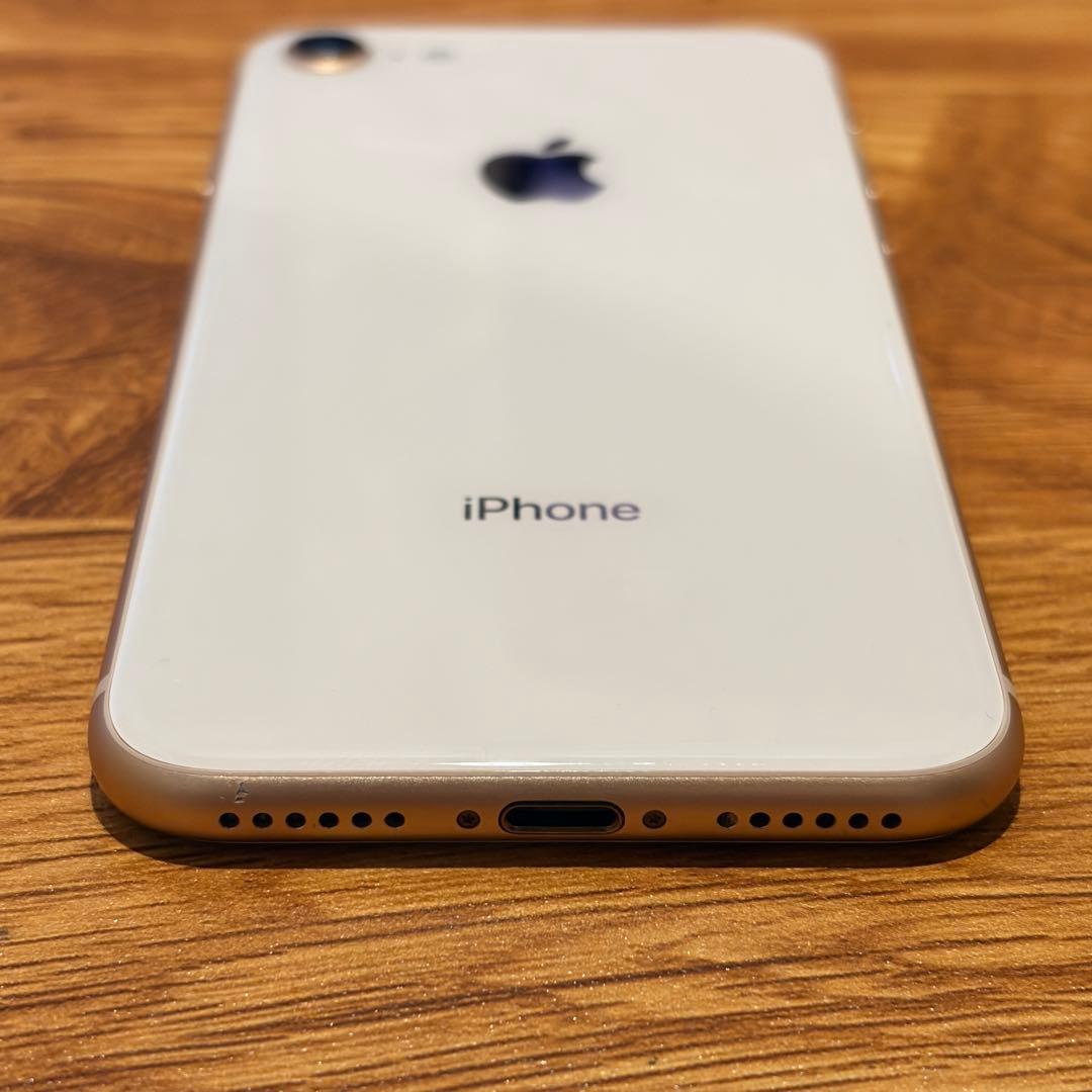 【美品】iPhone8 64GB ゴールド SIMロック有(docomo)