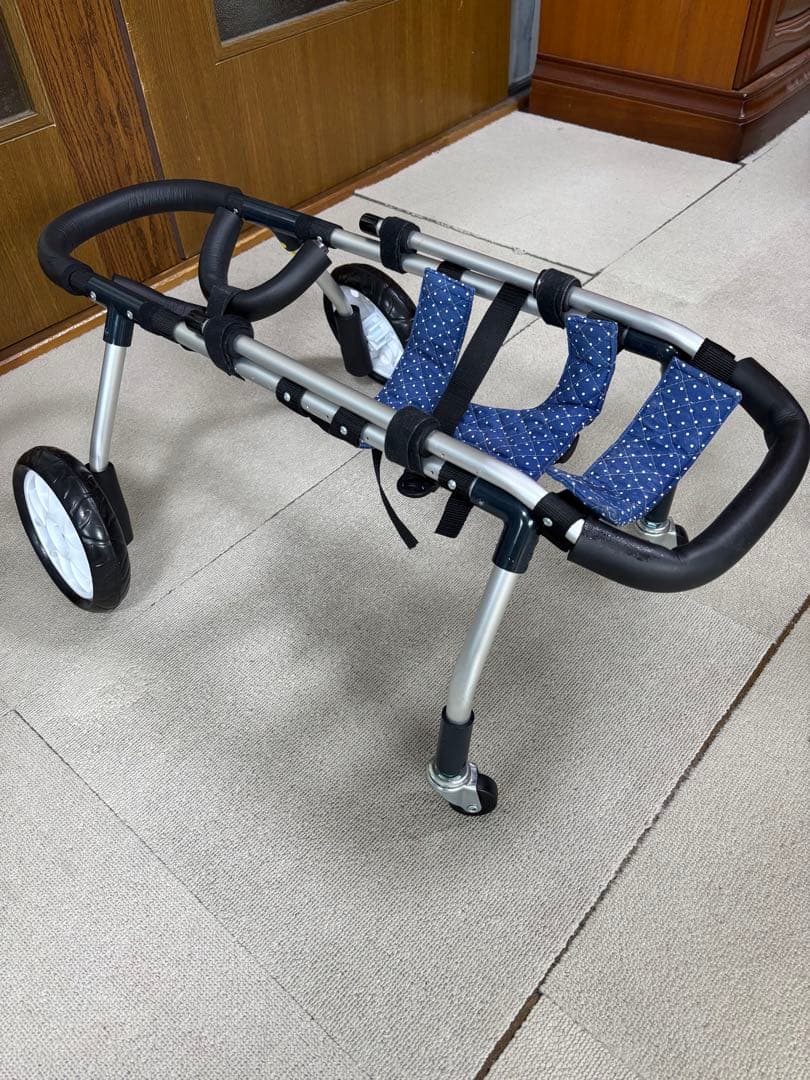 小型犬用アルミ製車いす 青いドット柄