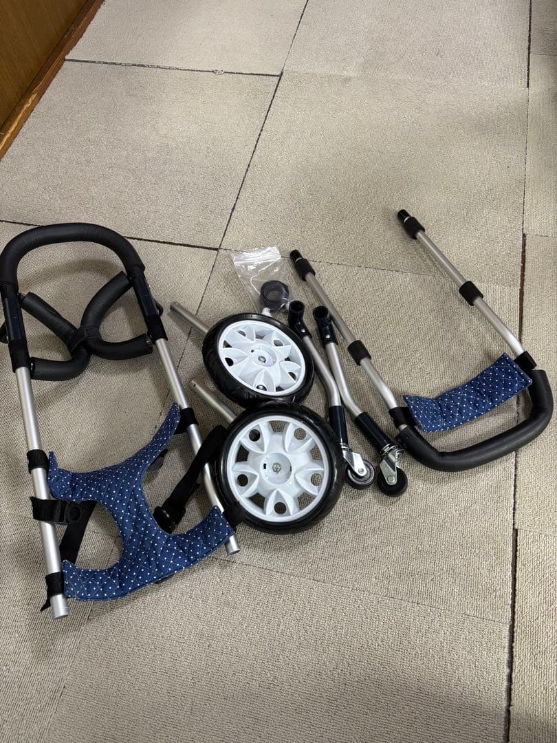 小型犬用アルミ製車いす 青いドット柄