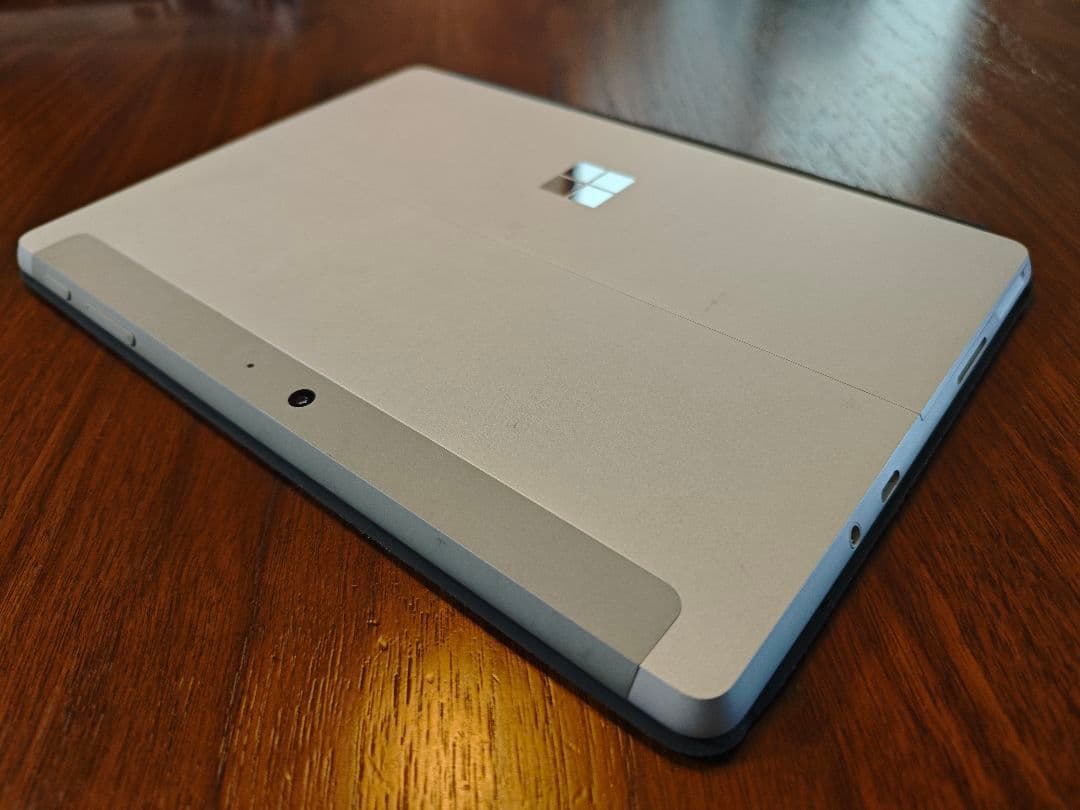 Microsoft Surface Go 8GBメモリ Windows10