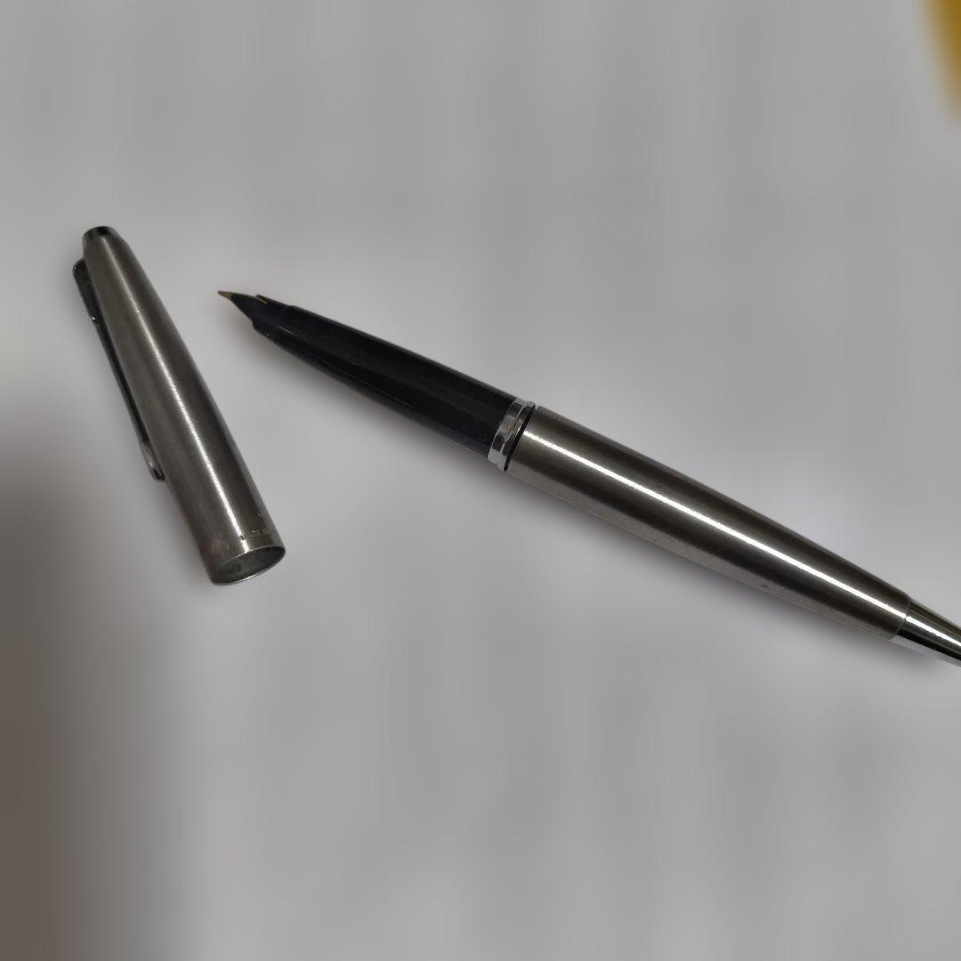 PARKER シルバー ボールペン キャップ付き オーストラリア製