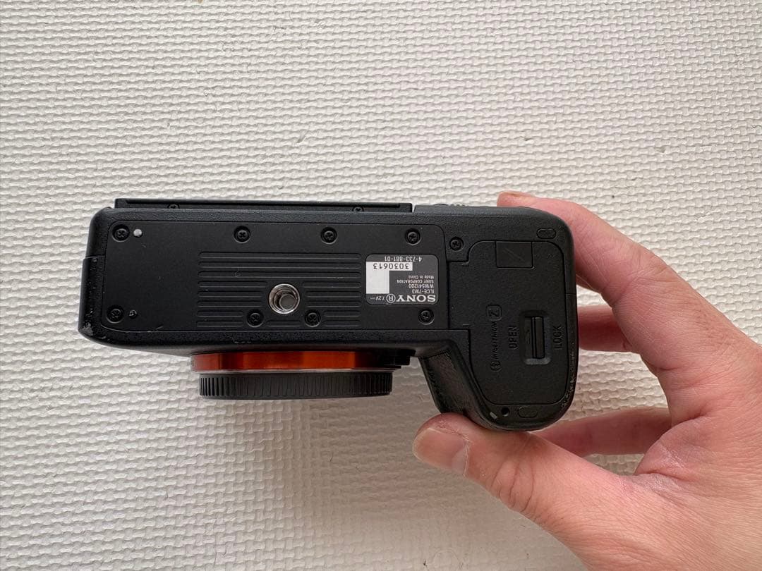 Sony α7 III ミラーレスカメラ
