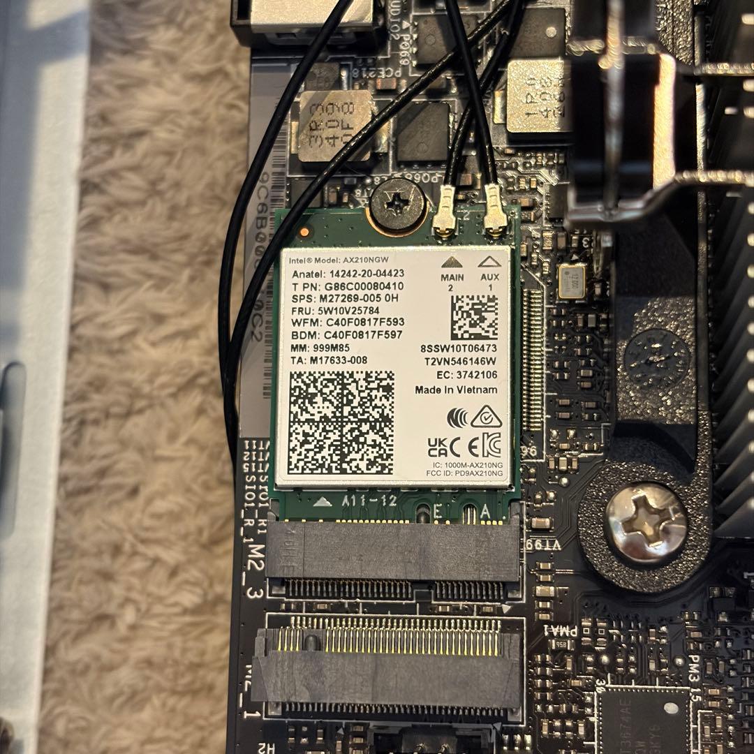 ASRock DeskMini X600 ホワイト ベアボーンキットAM5対応