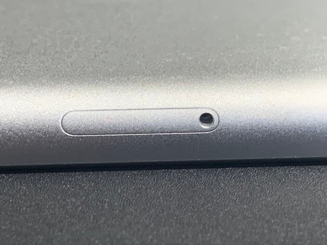 イ*ん様 Apple iPad au 第6世代★32GB★シルバ★9.7★SIM