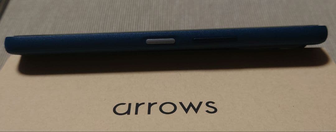◆ドコモ◆ F-52E arrows We2 ネイビーグリーン