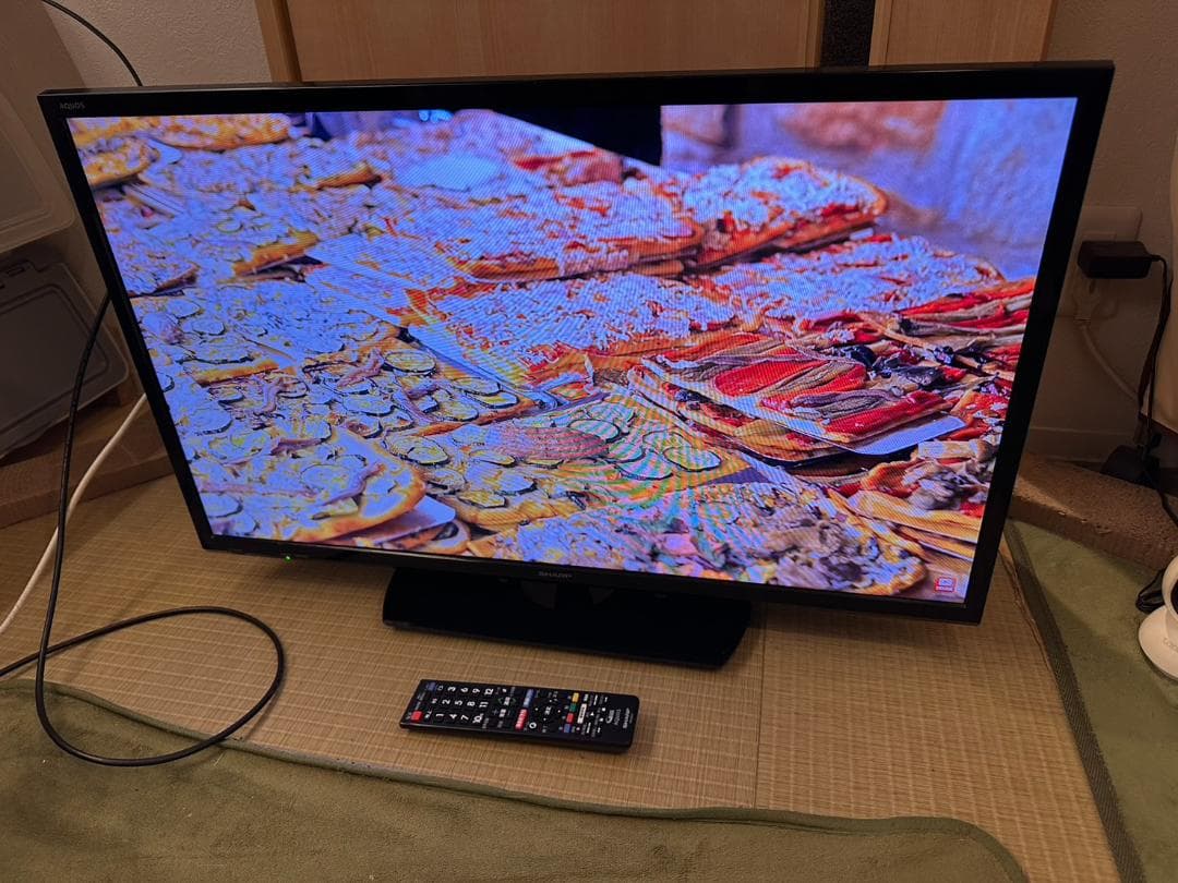 SHARP　シャープ　32型　テレビ LC-32H40 2017年製　超美品！
