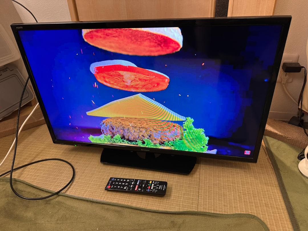 SHARP　シャープ　32型　テレビ LC-32H40 2017年製　超美品！