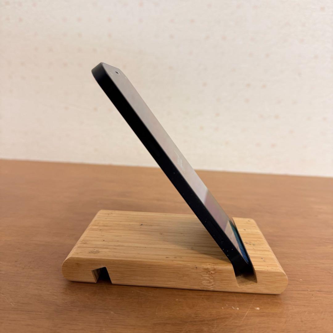 ● 美品 iPhone 12 ブラック 64GB au