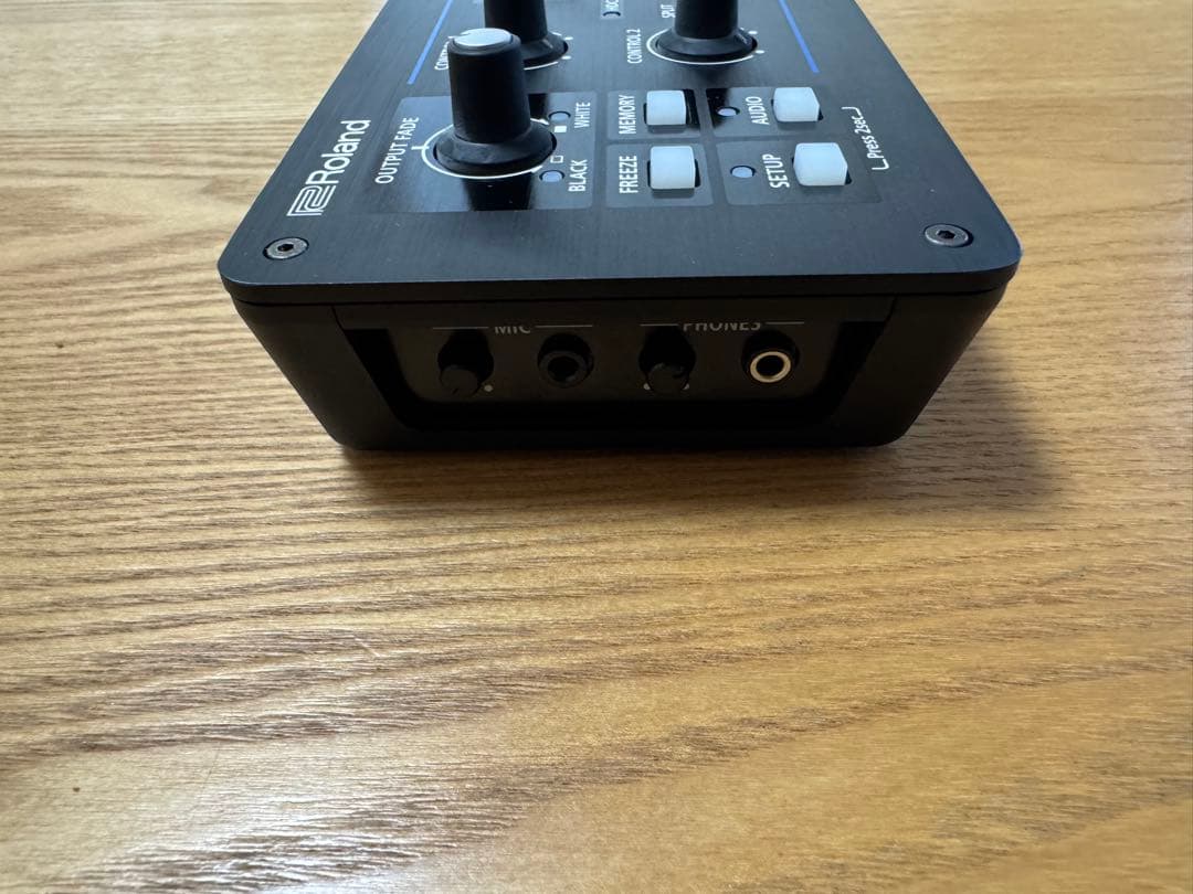 Roland スイッチャー V-1SDI ケース付き