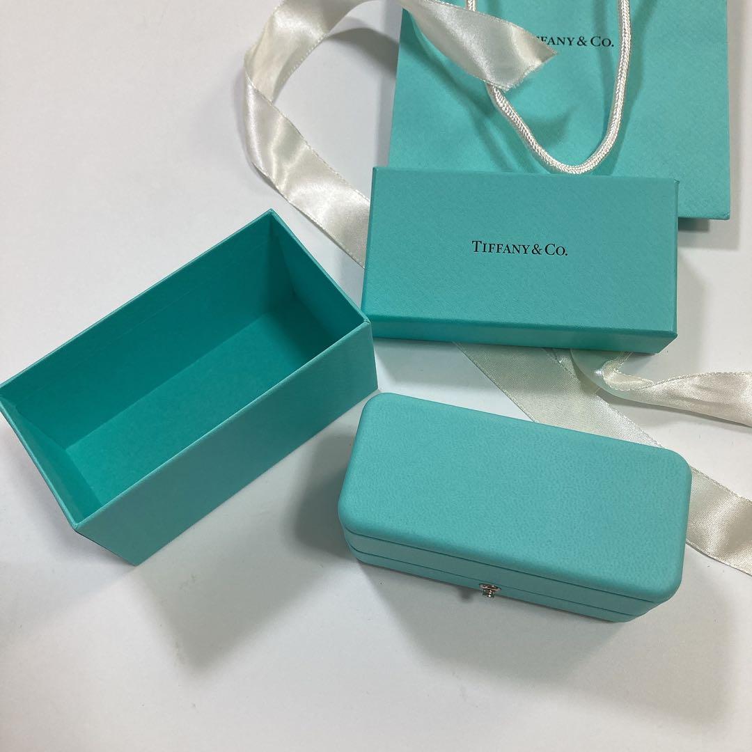 極美品　ティファニー　ピアスケース　空箱　現行品　ブルーボックス