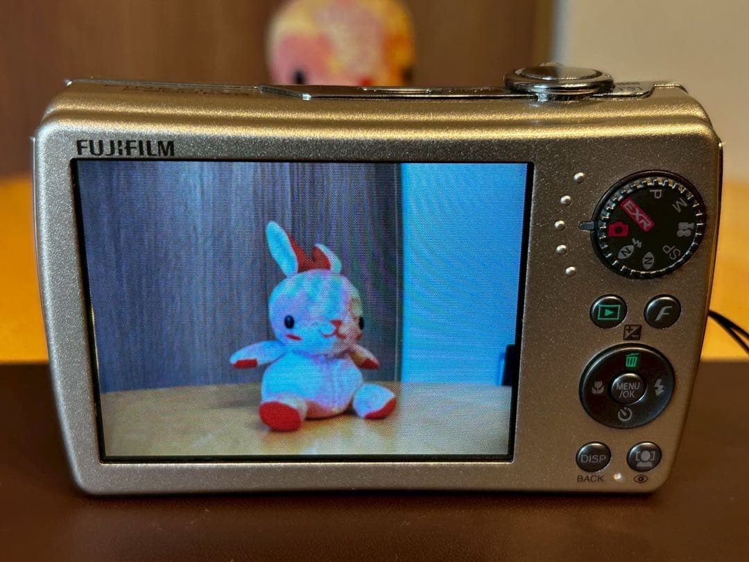 FUJIFILM FINEPIX F200 EXR 本体