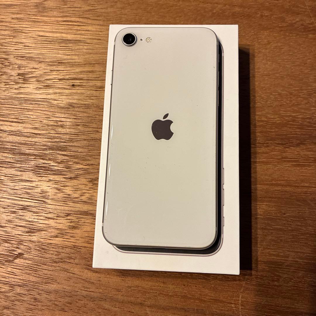 iPhone SE（第三世代）64GB