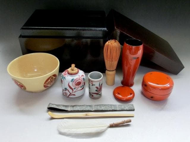 茶箱■10点セット【平安春峰】赤絵 朱塗り茶入 漆器箱 京薩摩茶碗 お茶道具揃■