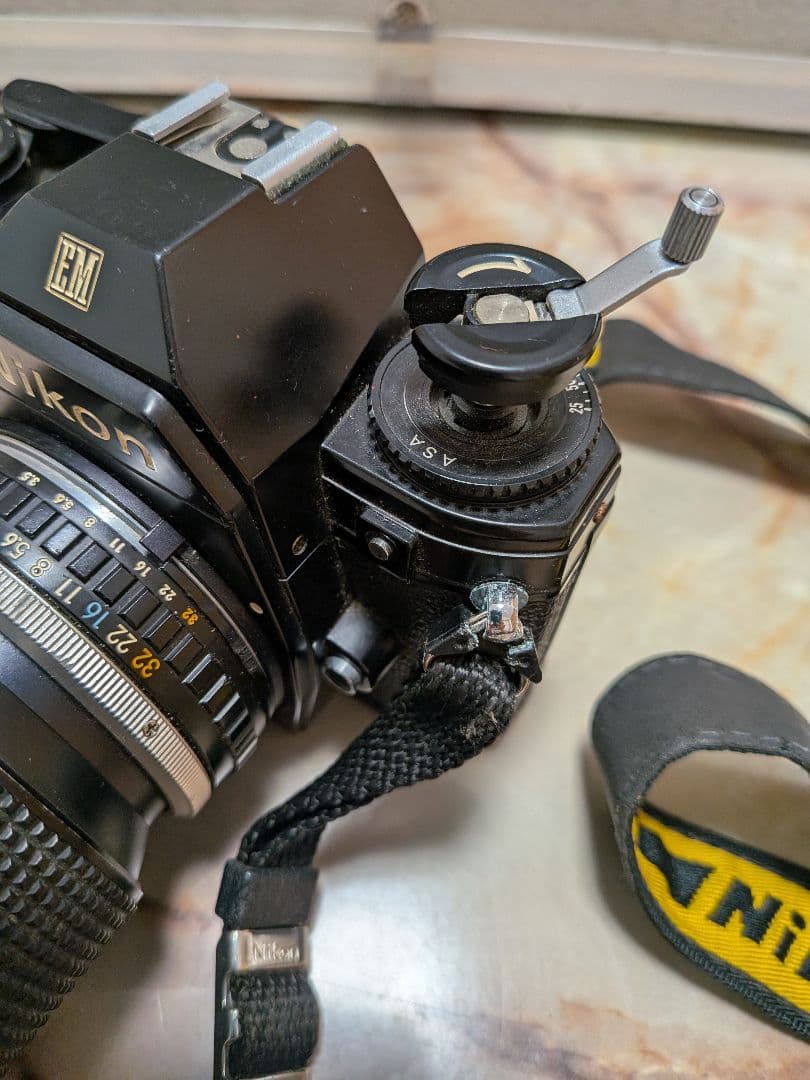 Nikon EM フイルムカメラ　三脚　ハードケース　ジャンク