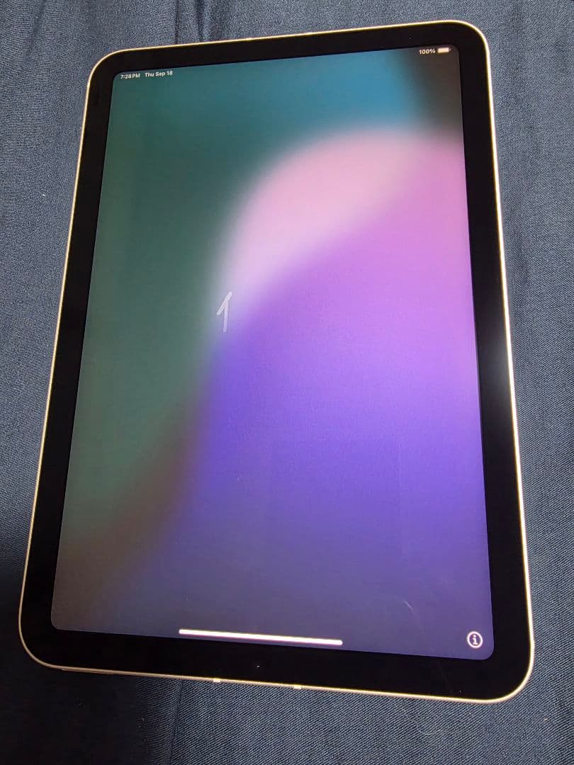 iPad mini Starlight　6世代本体 + Smart Folio
