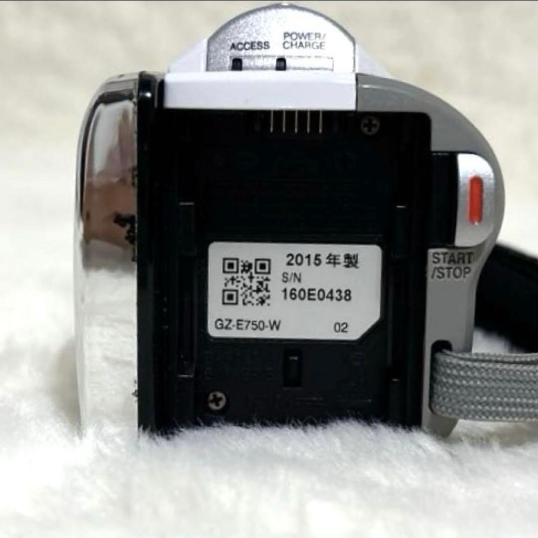 JVC ビデオカメラ　GZ-E750-W カメラ　バッグ付　ホワイト　稼動品