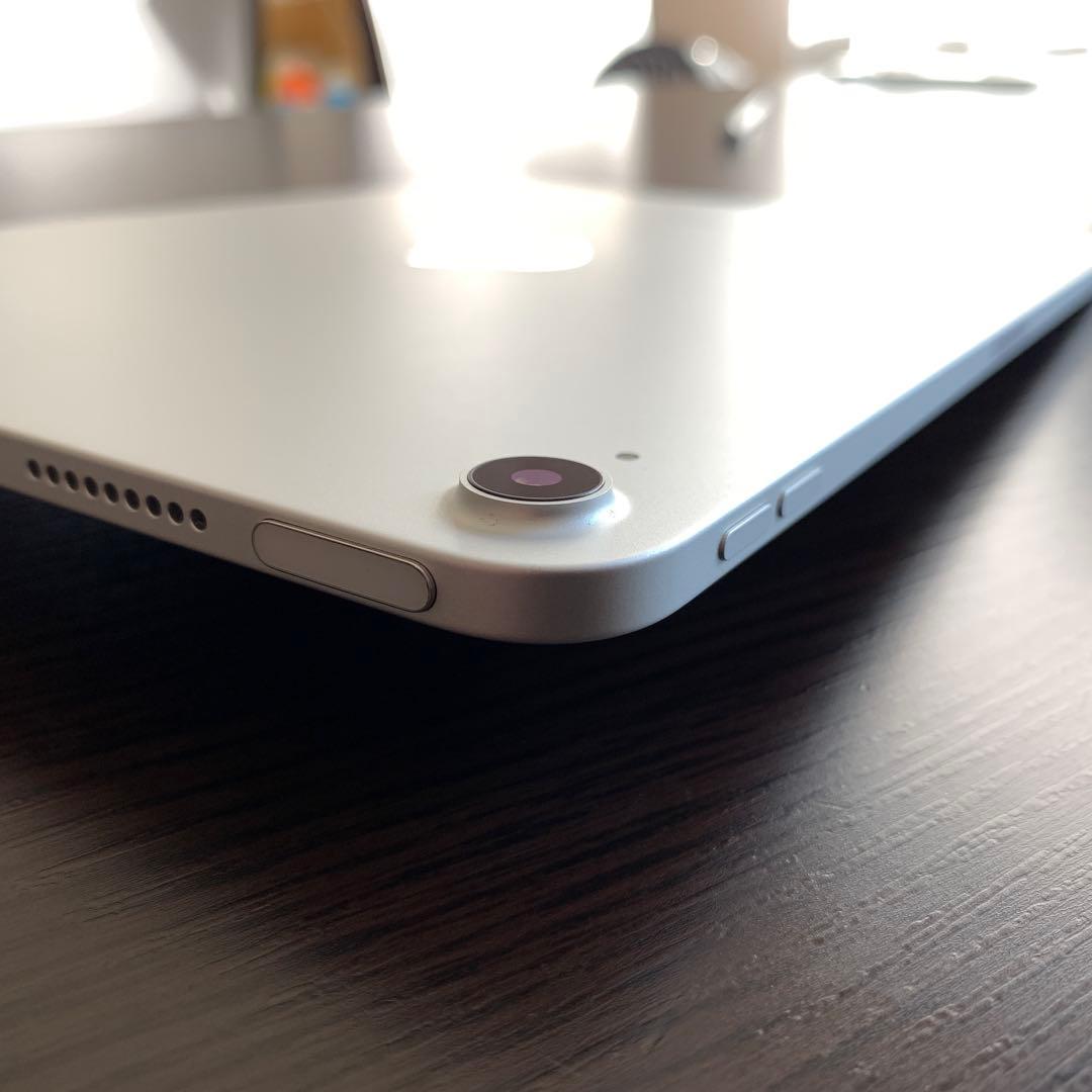 【美品】iPad Air (第4世代) 64GB Wi-Fiモデル シルバー