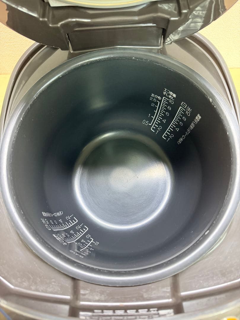 ZOJIRUSHI IH炊飯器NP-V18A 1升炊き 動作確認済み 内釜付き