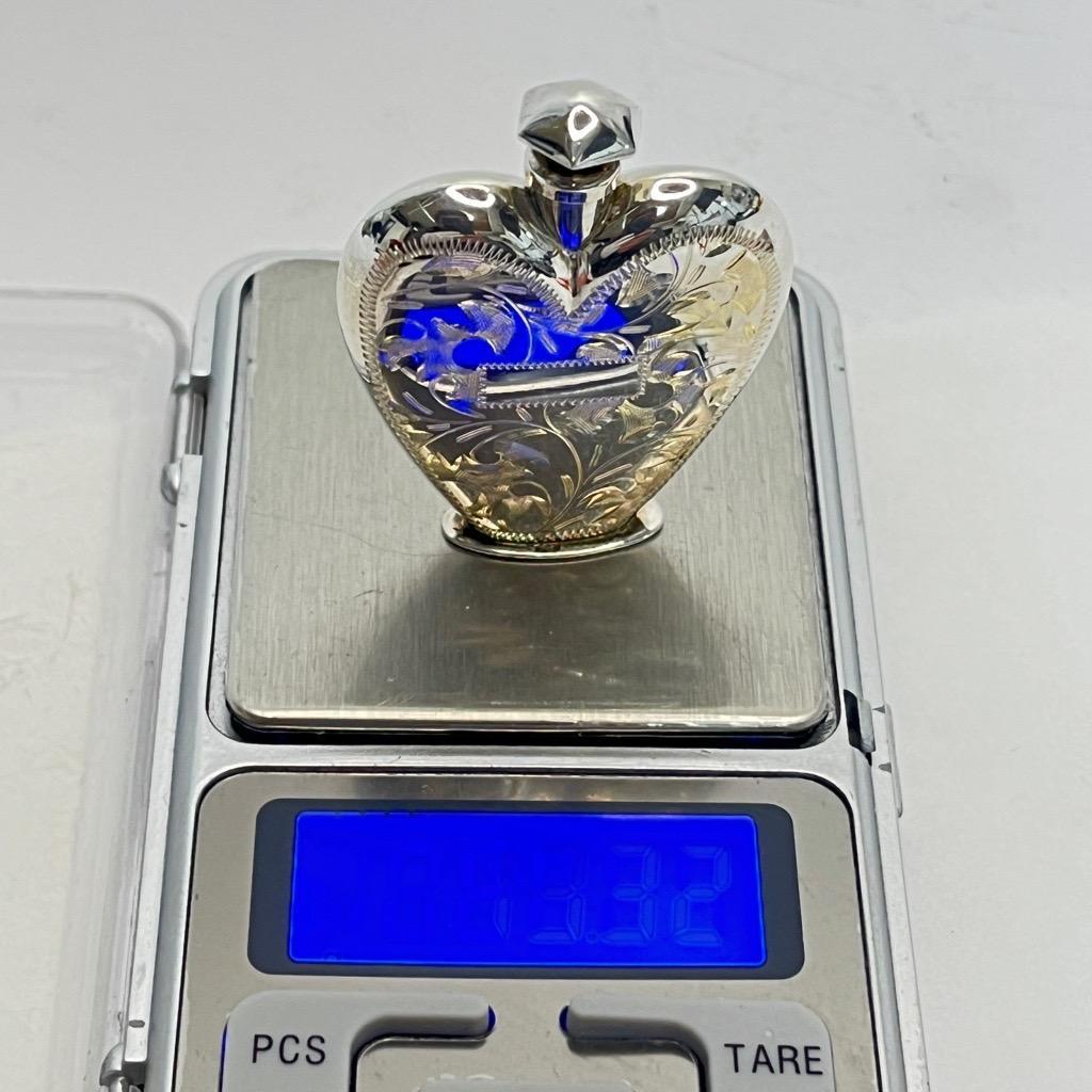 アンティーク【三越製】銀製香水瓶・銀唐草彫文・銀アラベスク彫　銀製三越