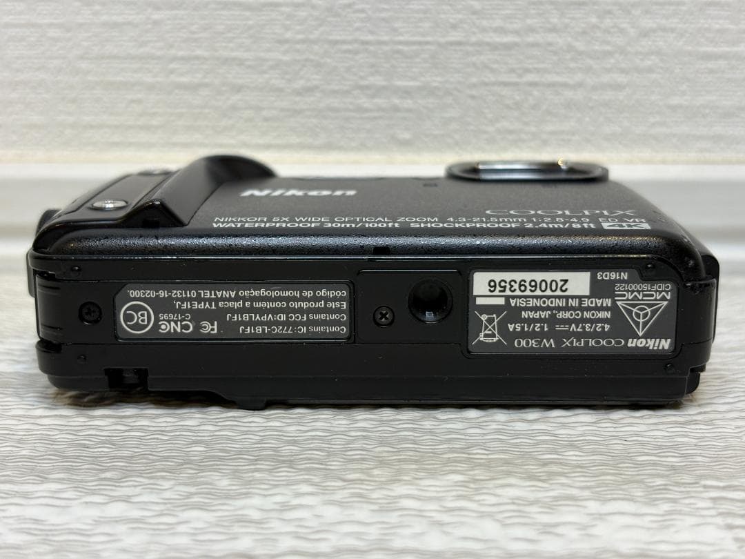 【美品・完動品】Nikon Coolpix W300 ブラック
