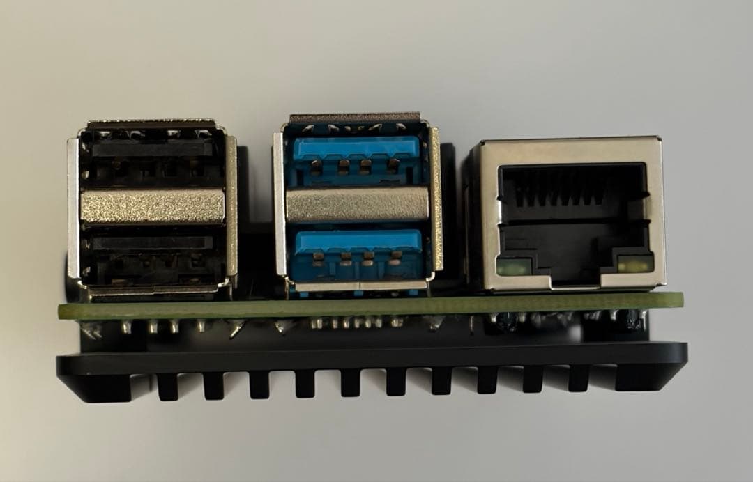 Raspberry Pi 4 Model B 4GB ヒートシンクケース付き