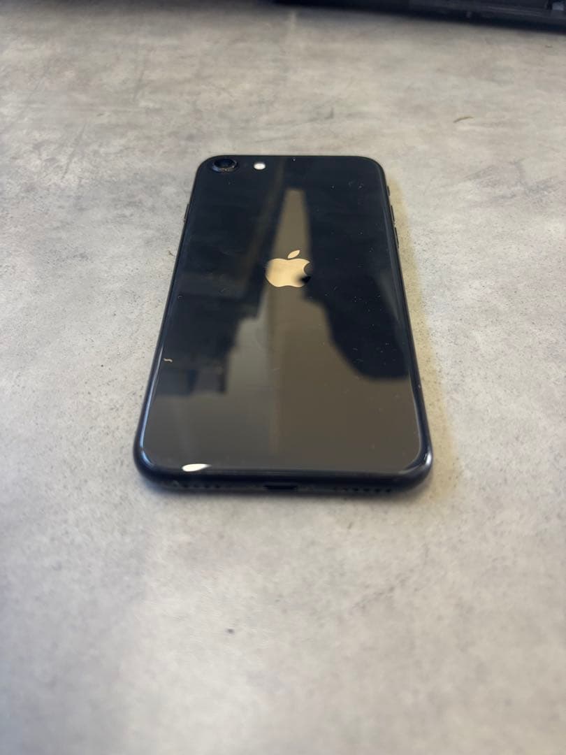 【美品】iPhone SE（第2世代）64GB ブラック バッテリー83％