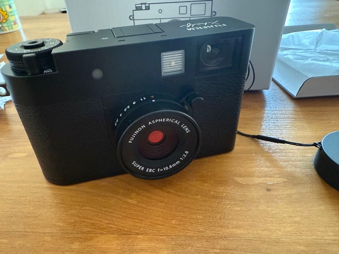 【新品同様】FUJIFILM X half（ブラック）