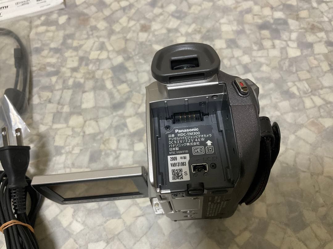 極美品 パナソニック HDC-TM300 動作確認済 付属品完備 袋付き