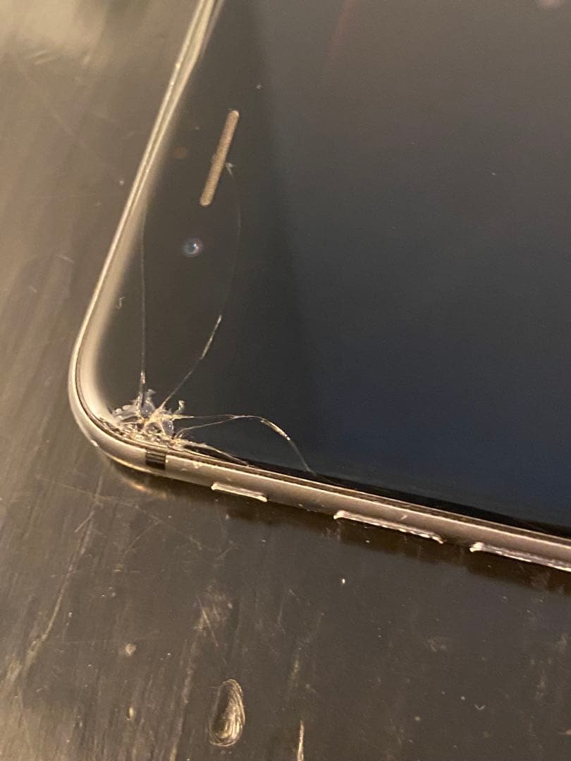 S*）様 iPhone 8 スペースグレー 本体