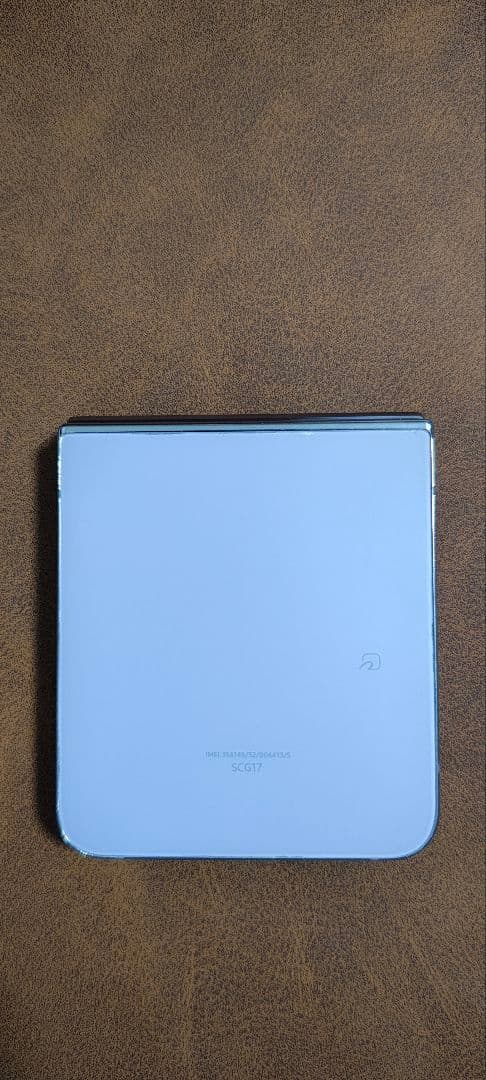 【美品】Galaxy ZFlip4au版SCG17純正ケース2種付 SIMフリー