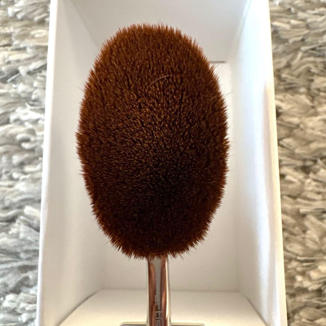 artis Oval7 アーティス ファンデーションブラシ