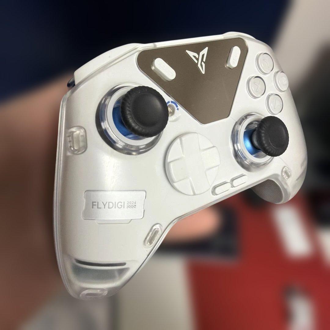 Flydigi APEX 4　コントローラー