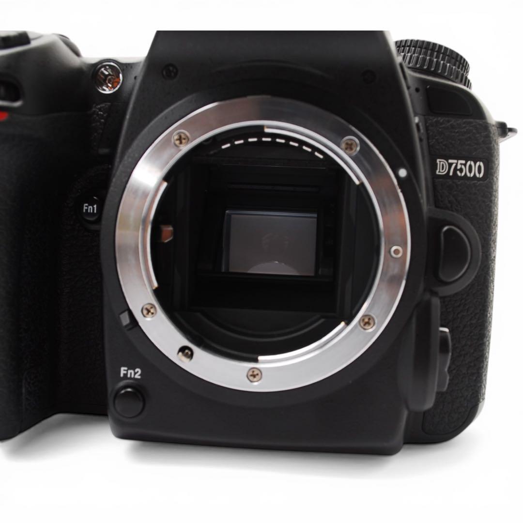 Nikon D7500 ダブルレンズ Wi-Fi スマホ転送 三脚バッグ付