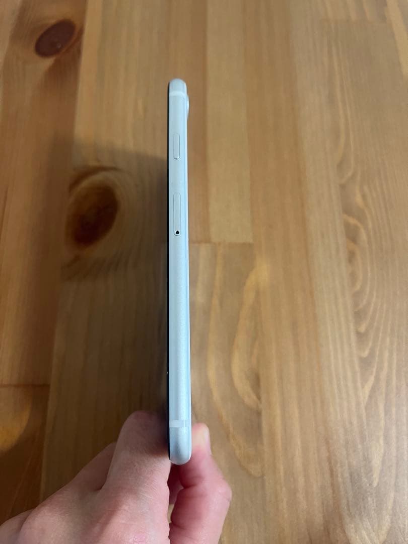 Apple iPhone SE2本体のみ