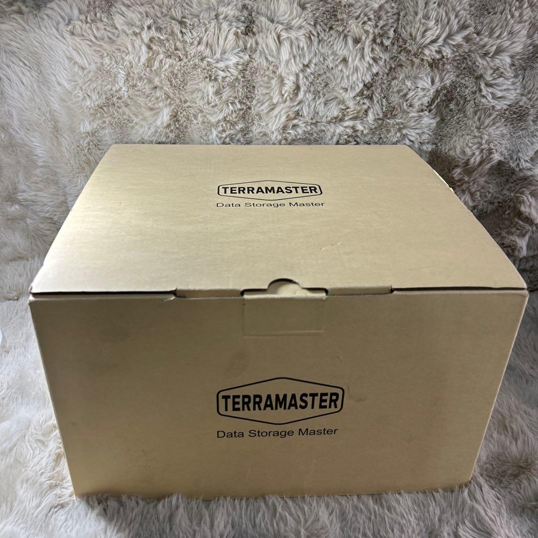 TerraMasterF4-210 4ベイNAS Quad Core1GBメモリ