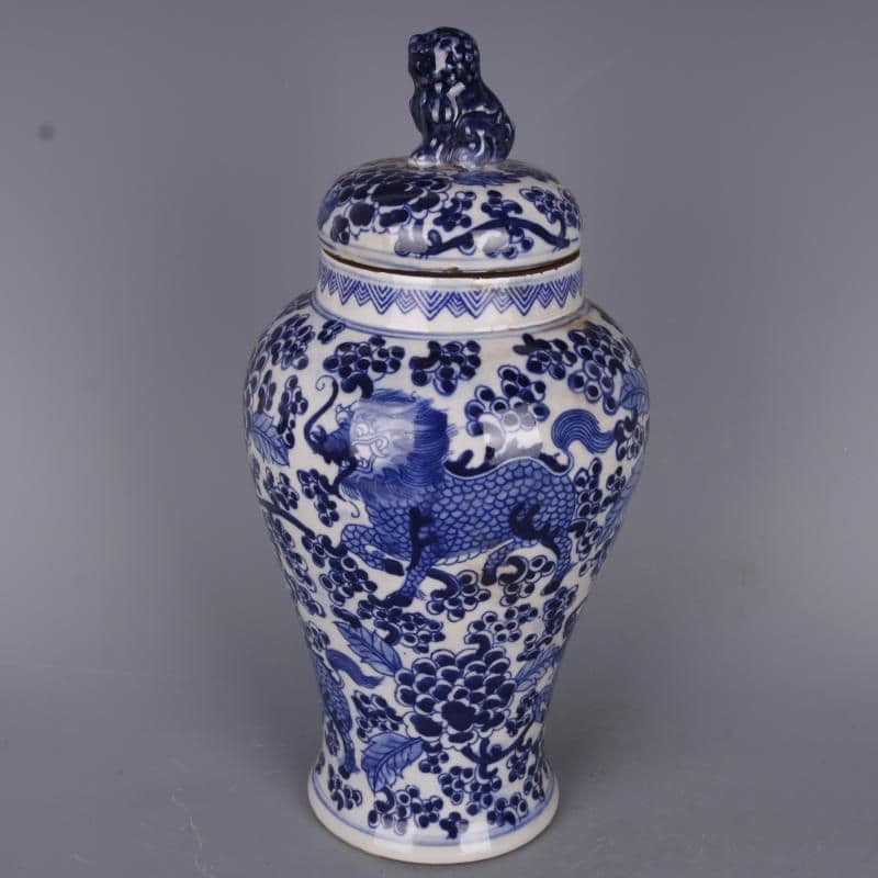 清康煕青花穿花麒麟紋獅子缶 景徳鎮 陶磁器 装飾品 現代工芸品 美術品 置物